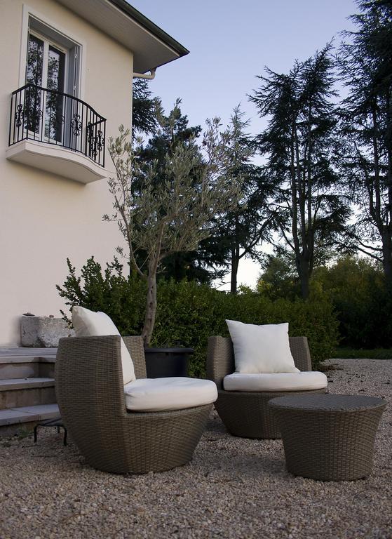 La Maison De Roussille Bed & Breakfast Francheville  Exterior photo