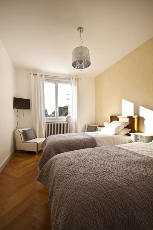 La Maison De Roussille Bed & Breakfast Francheville  Room photo
